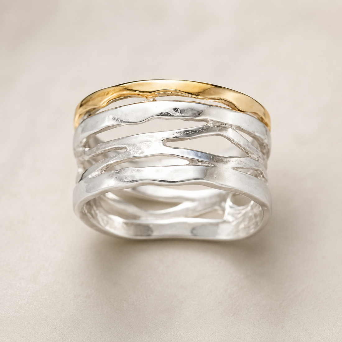 Calista – Anillo minimalista bicolor de diseño vintage