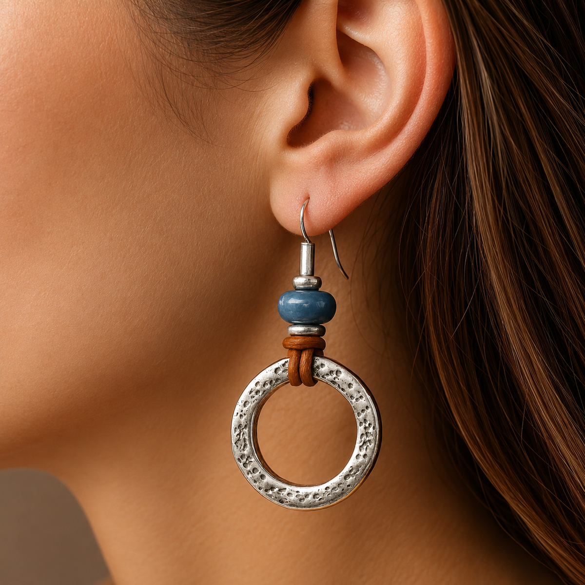 Mira – Pendientes de círculo plateados con diseño boho vintage