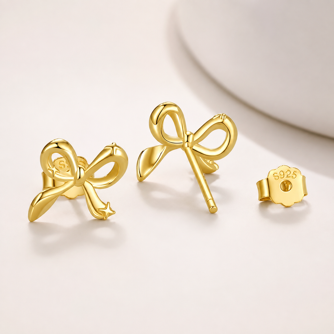Lunea – Pendientes de botón mini nudo estelar