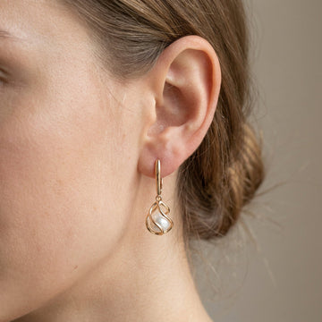 Elena – Pendientes elegantes de perlas en dorado