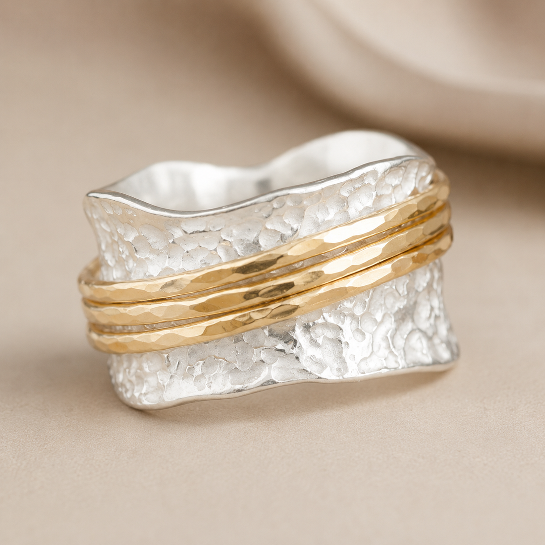 Bianca - Anillo rotatorio clásico de oro y plata