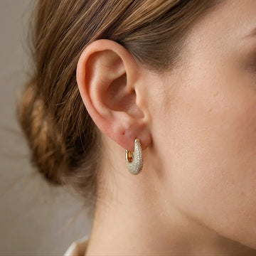 Hara – Aros anchos resplandecientes de diamantes