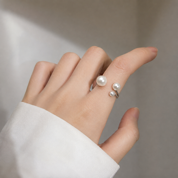 Amandine – Anillo regulable con tres perlas de agua dulce