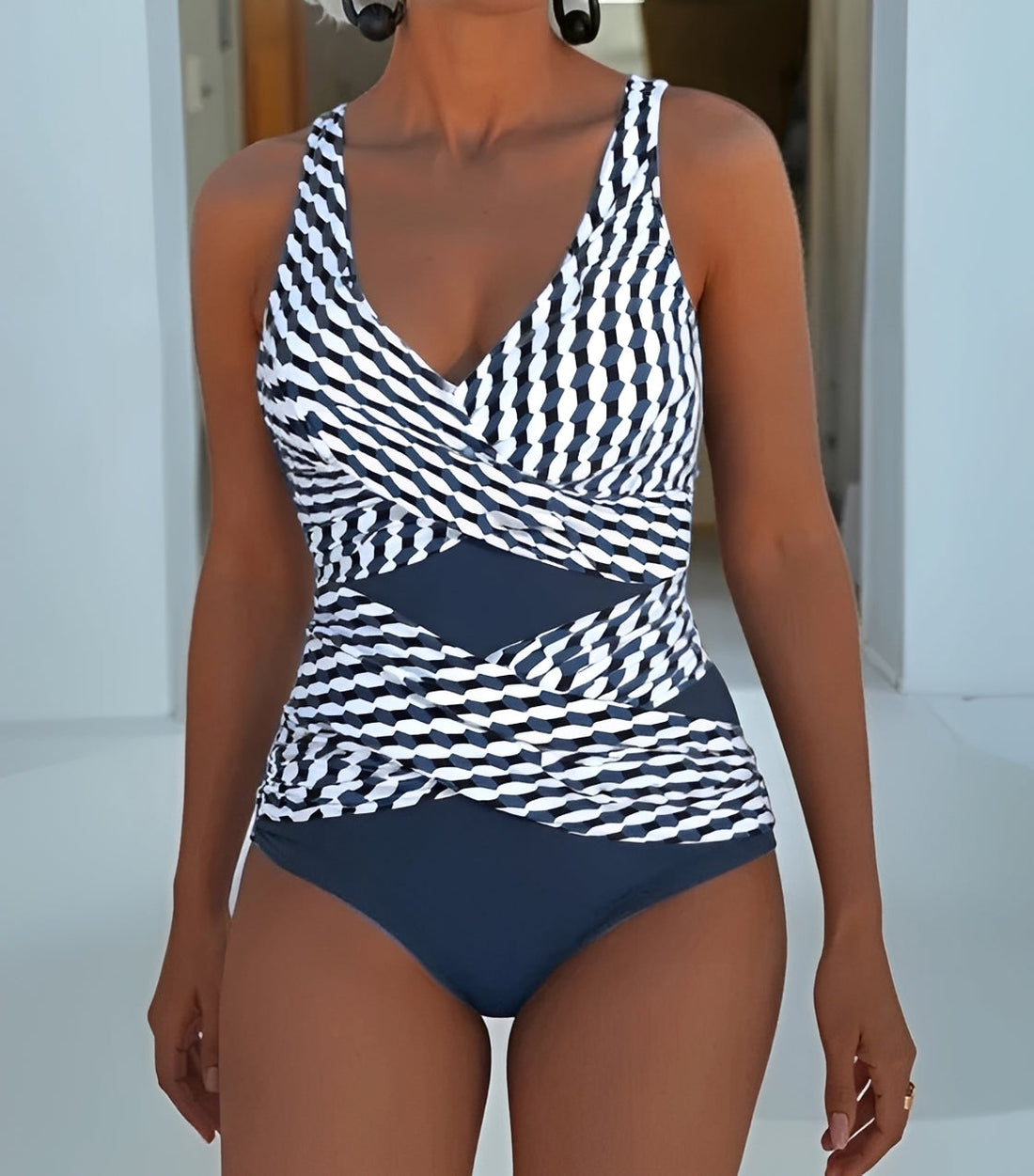 Karen - Traje de Baño Elegante con Frente Cruzado