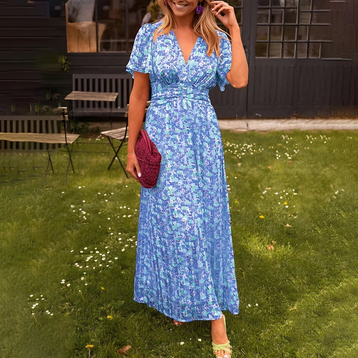 Ophelia - Vestido Estiloso con Cuello en V