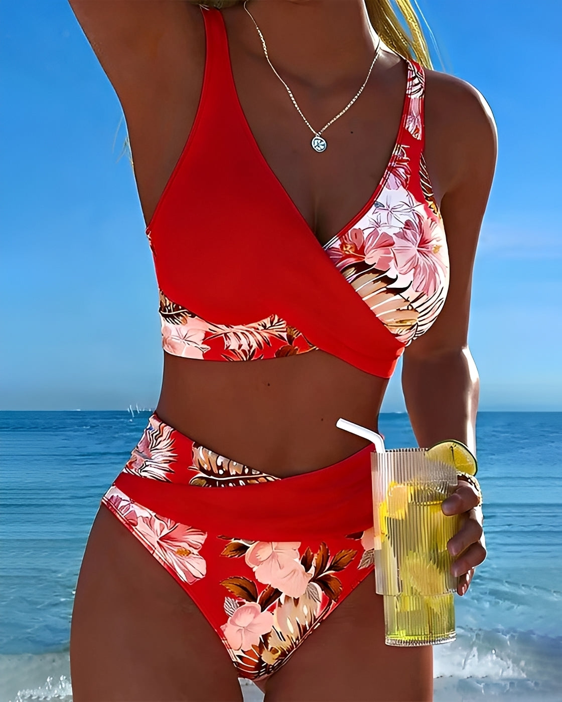 Eleri - Bikini Elegante con Flores