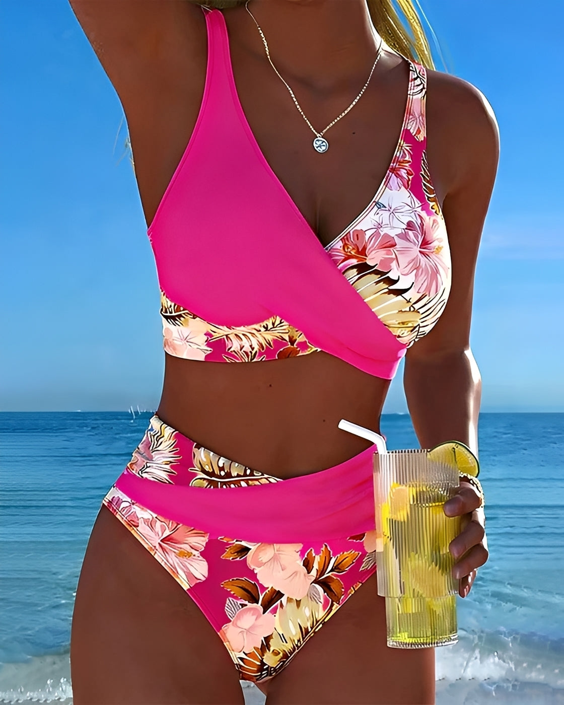 Eleri - Bikini Elegante con Flores