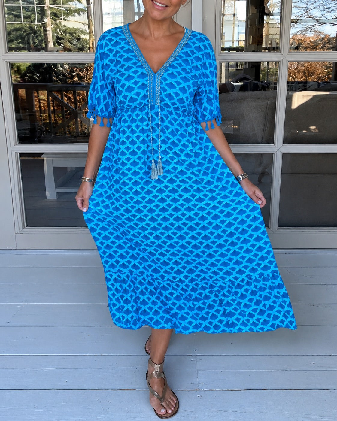 Cara - Vestido Elegante con Cuello en V
