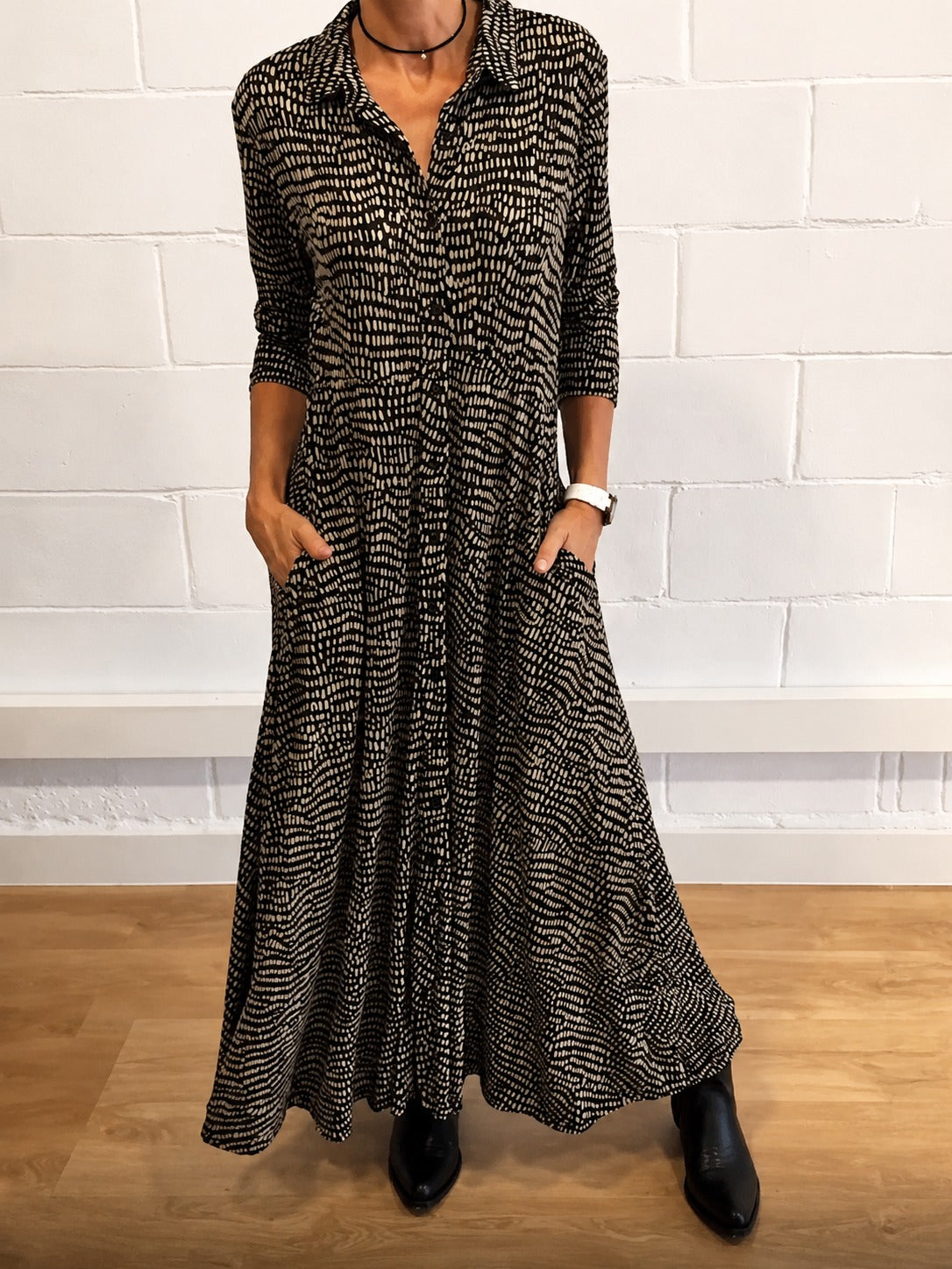 Salma - Vestido Elegante con Bolsillos de Solapa