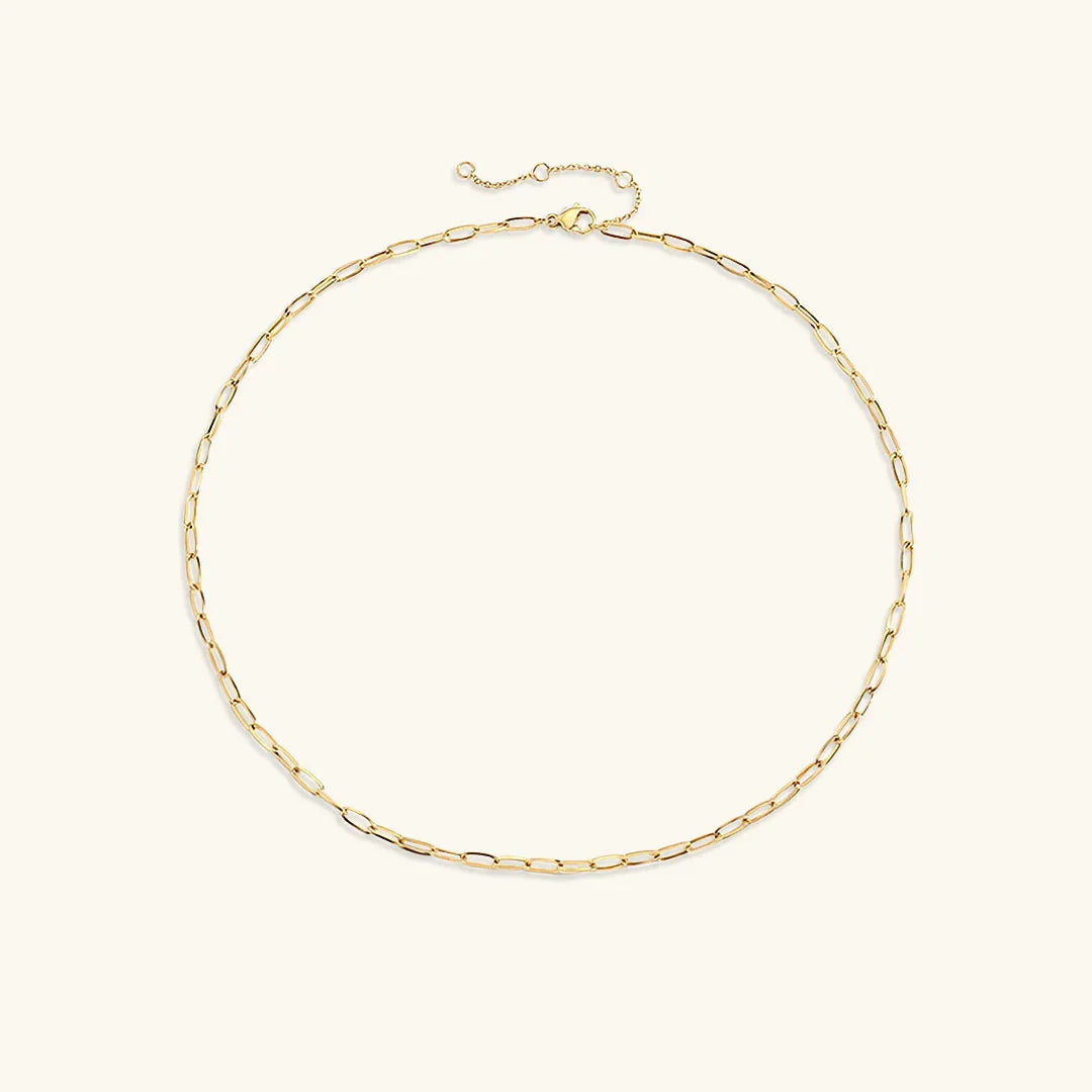 Nadia – Collar Paperclip Dorado Elegante