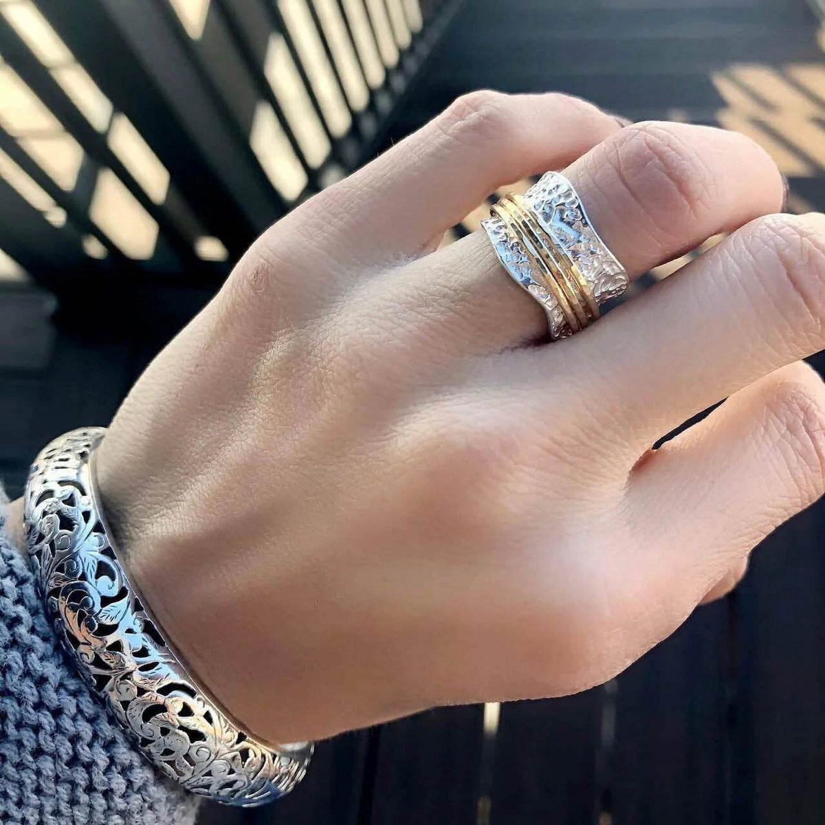 Bianca - Anillo rotatorio clásico de oro y plata