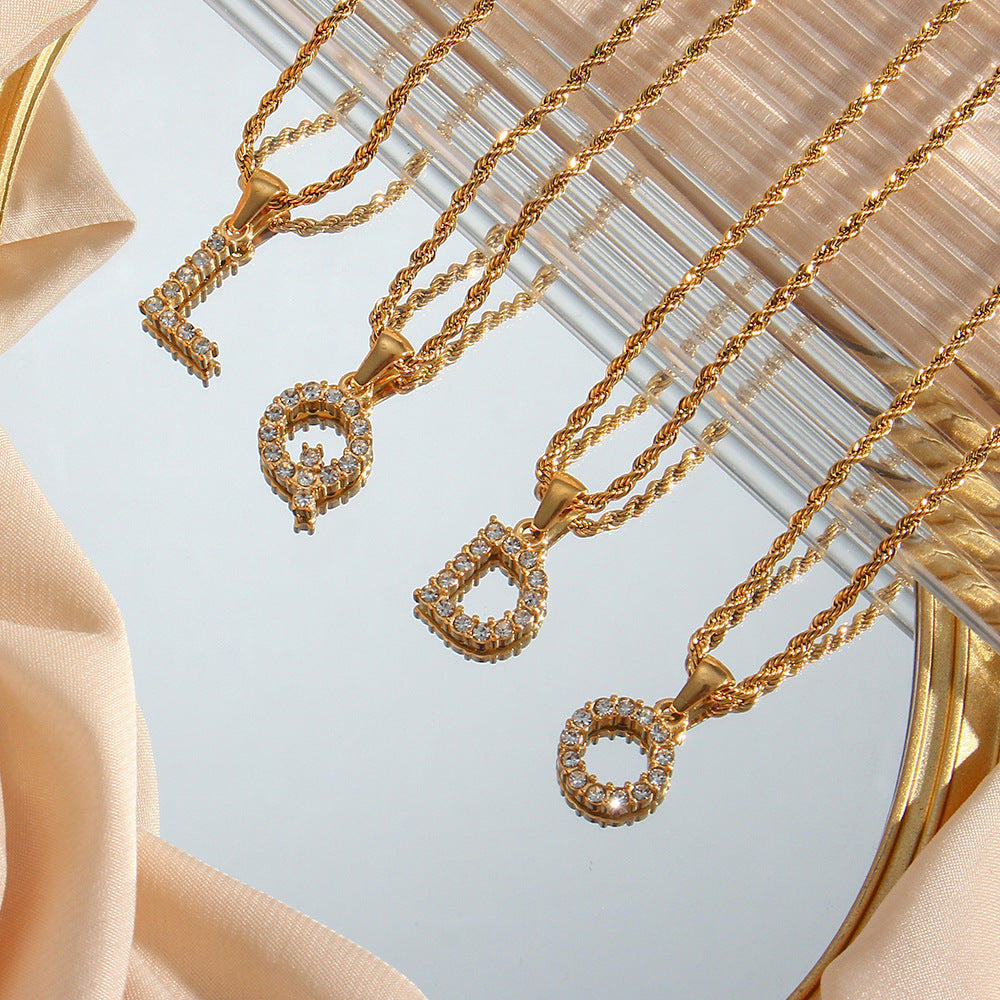 Maeve - Collar de diamantes con letras iniciales