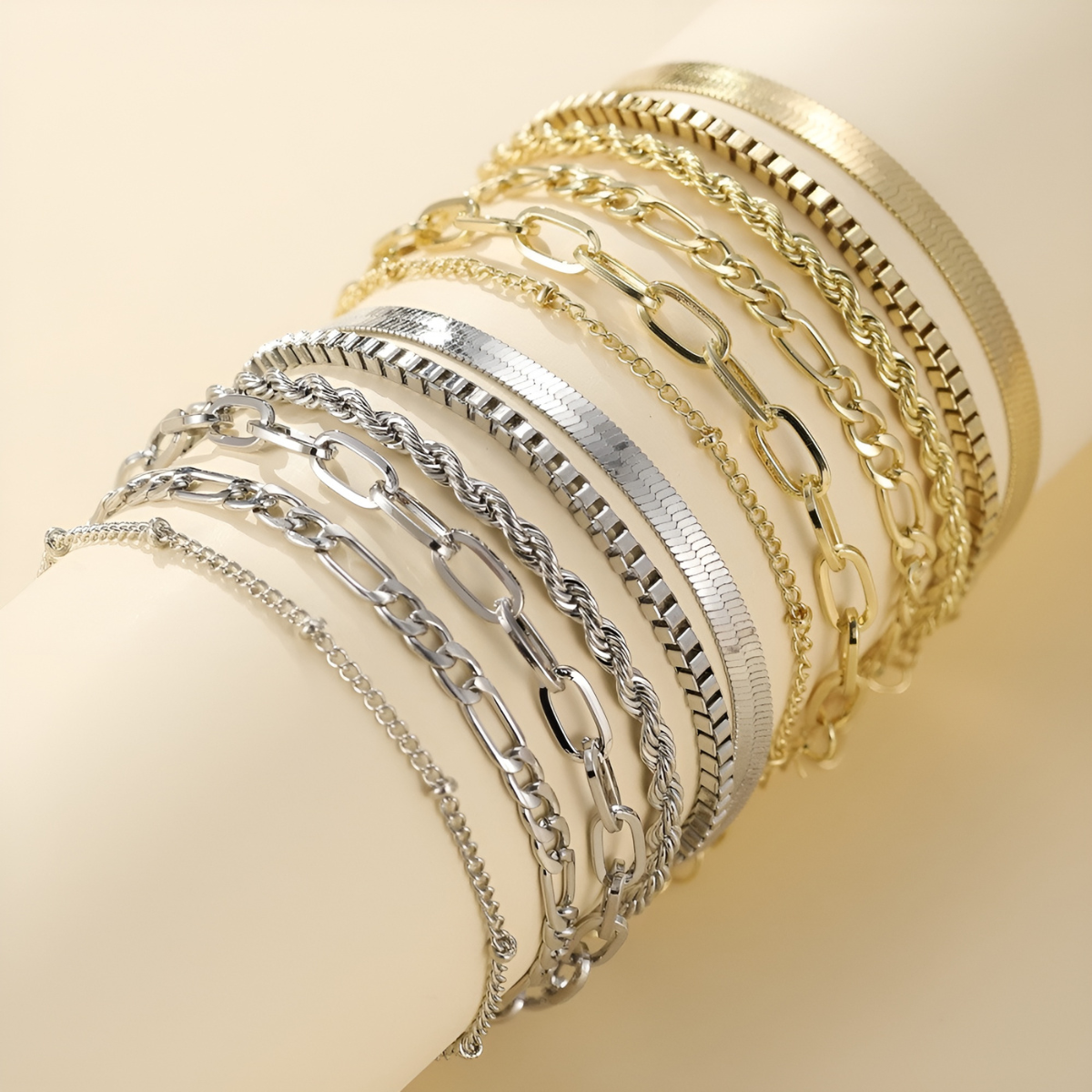 Elara – Set de pulseras con diseño minimalista para mujeres