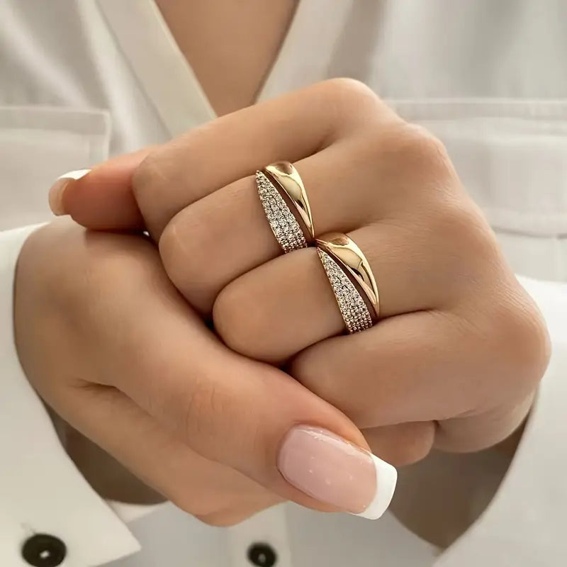 Emiko – Anillo en oro amarillo con piedras brillantes