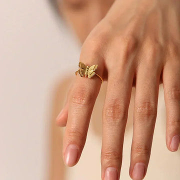 Alina – Anillo Mariposa Chic