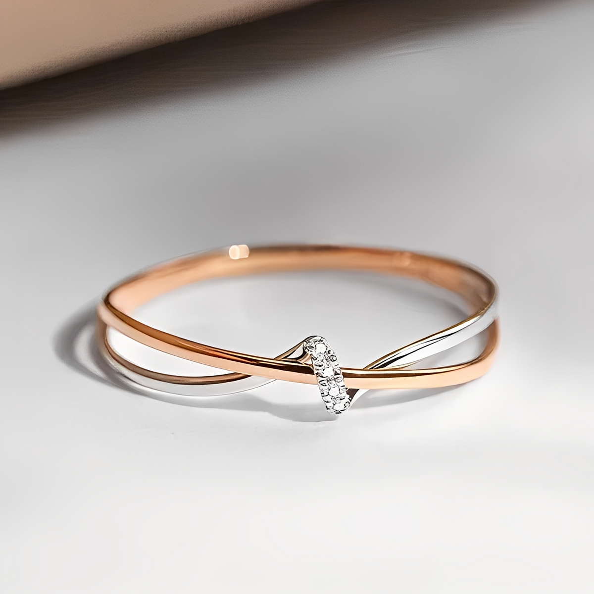Eleane – Anillo Infinito Bicolor Sofisticado
