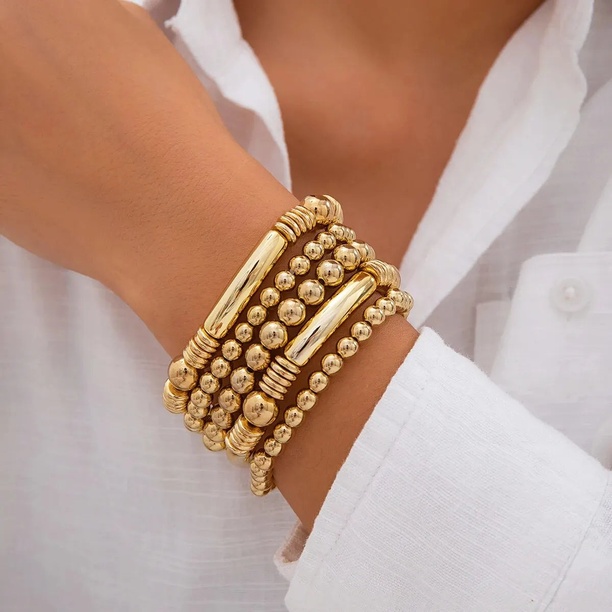 Mira – Juego de 5 pulseras de perlas apilables