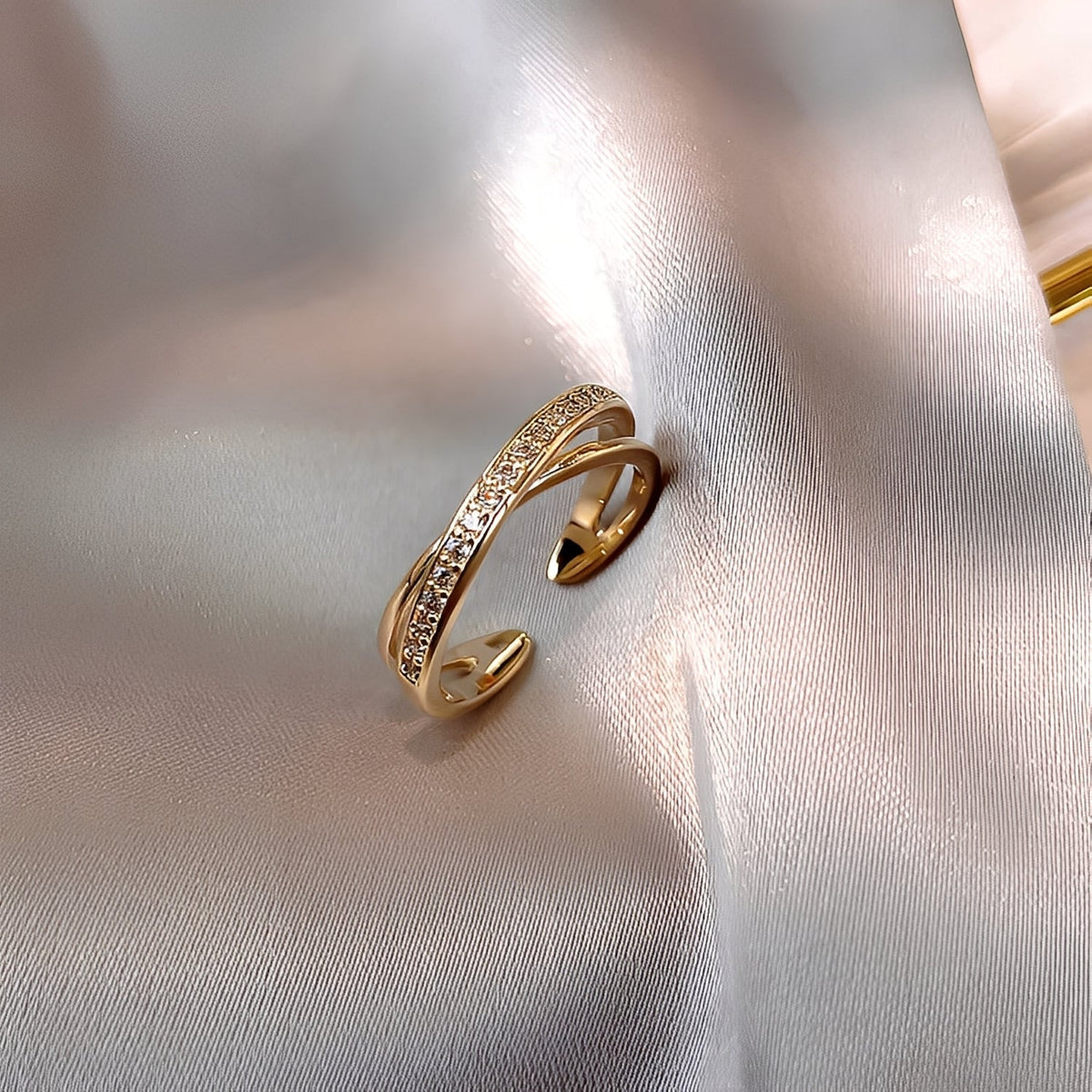 Cassia – Anillo regulable de oro con circonitas