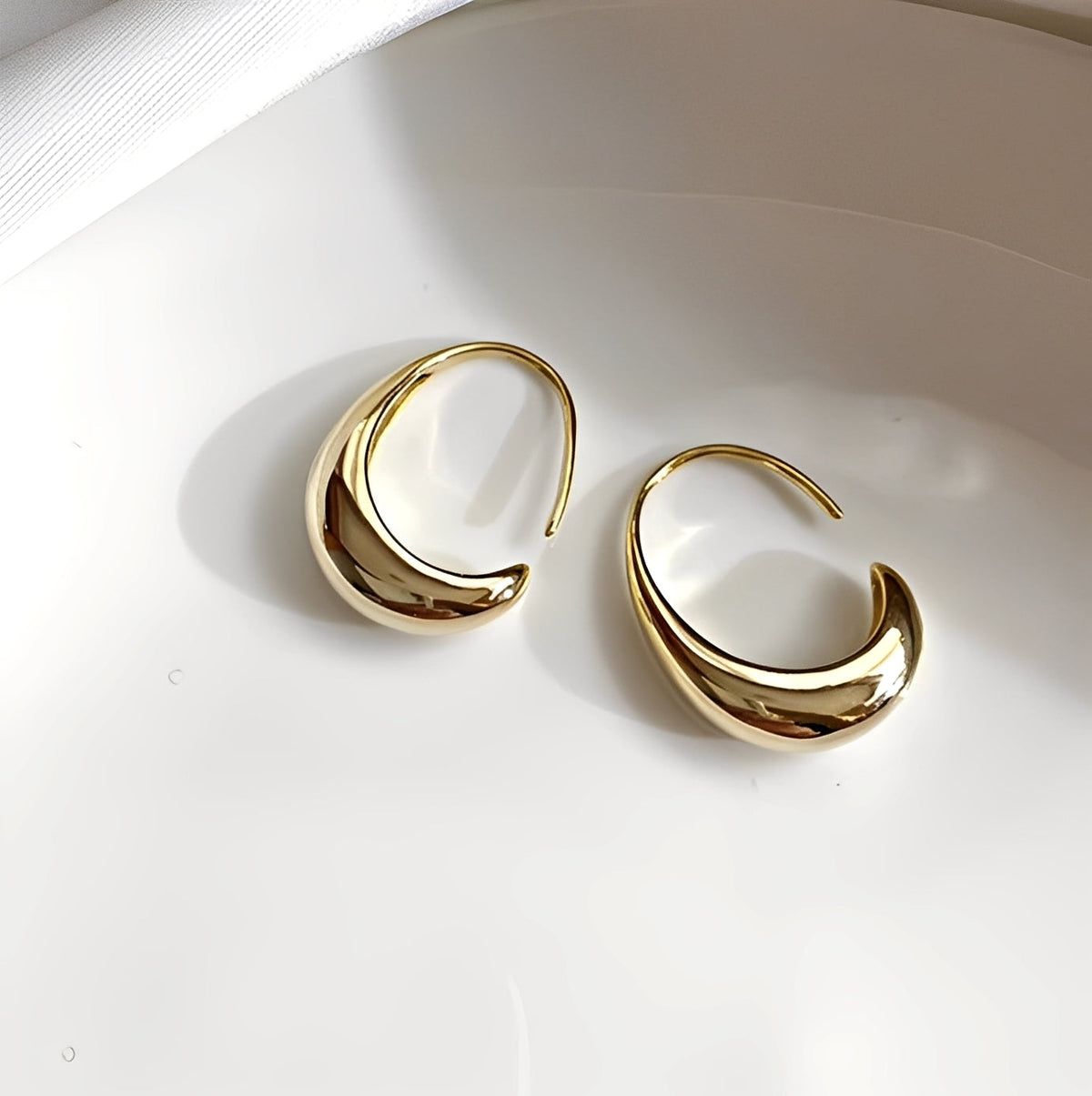 Zeinab – Aretes de aro dorados
