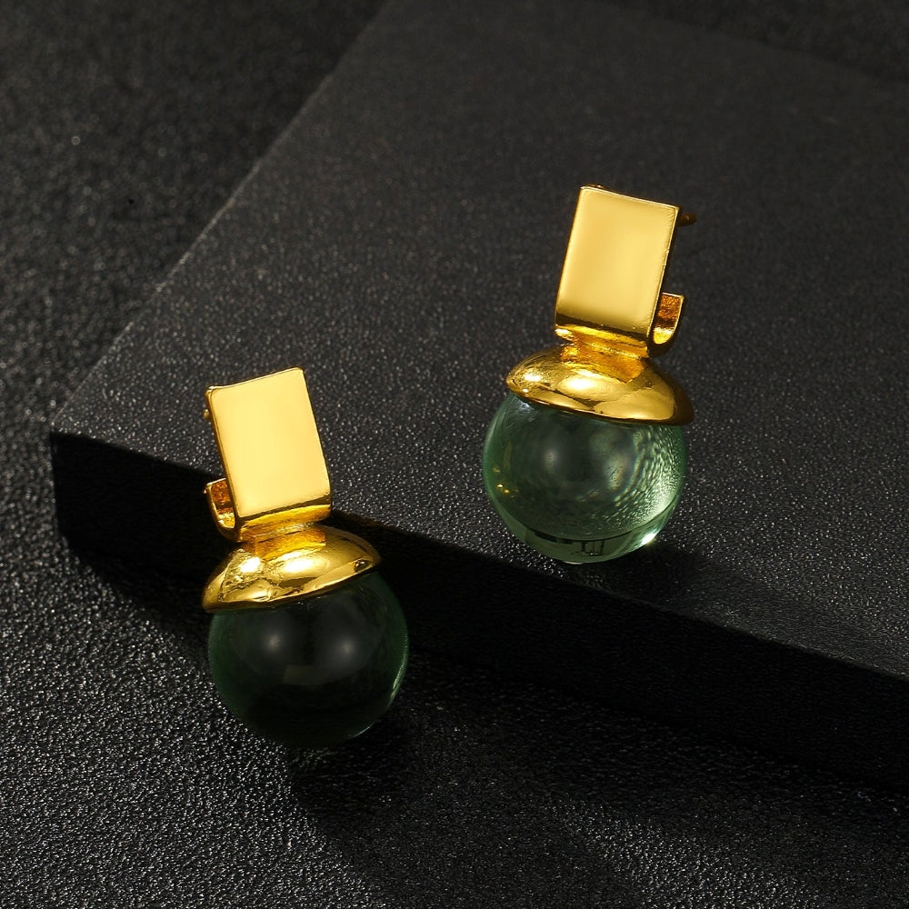 Charlie - Pendientes retro con cristal verde y detalles dorados