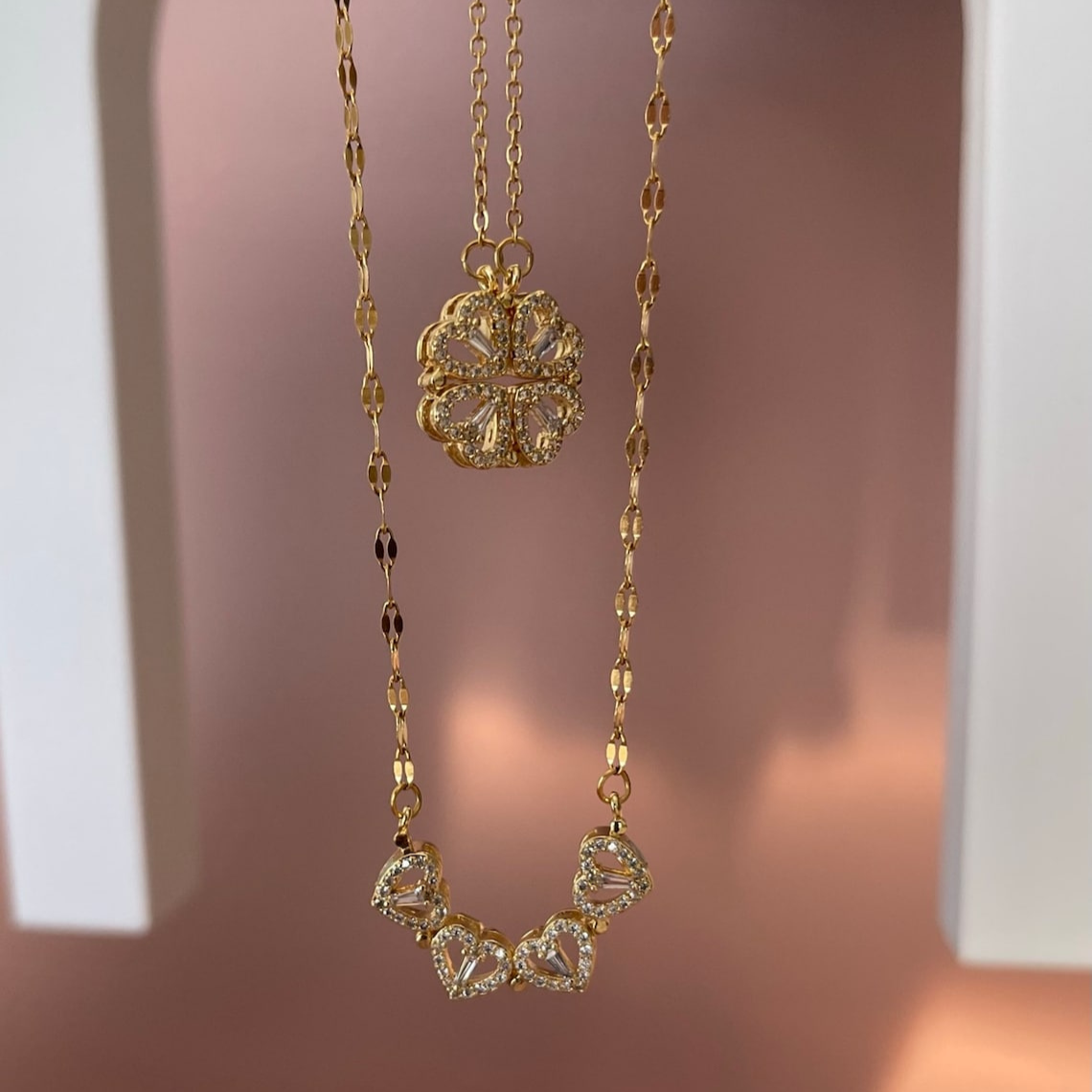 Collar de trébol de cuatro hojas - Collar magnético con forma de corazón