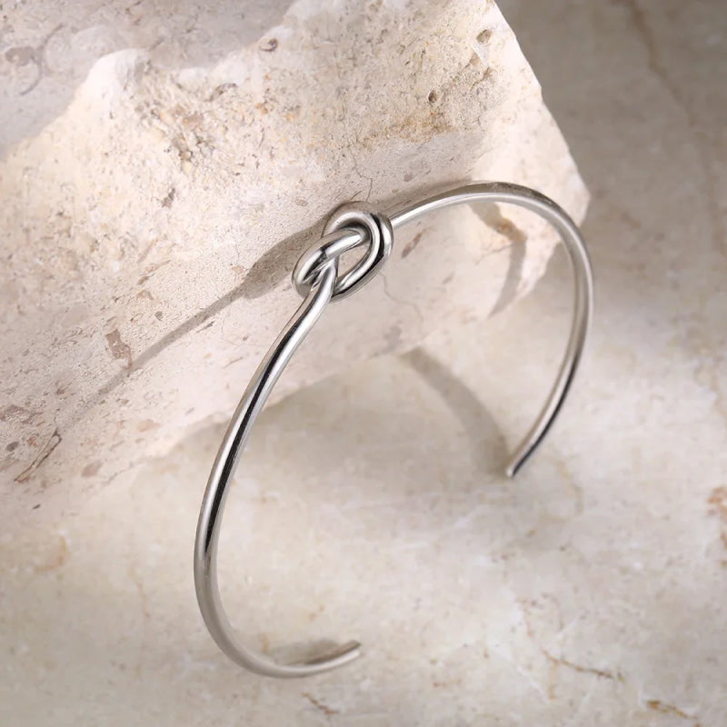 Inaya – Pulsera Vintage con Nudo Regulable