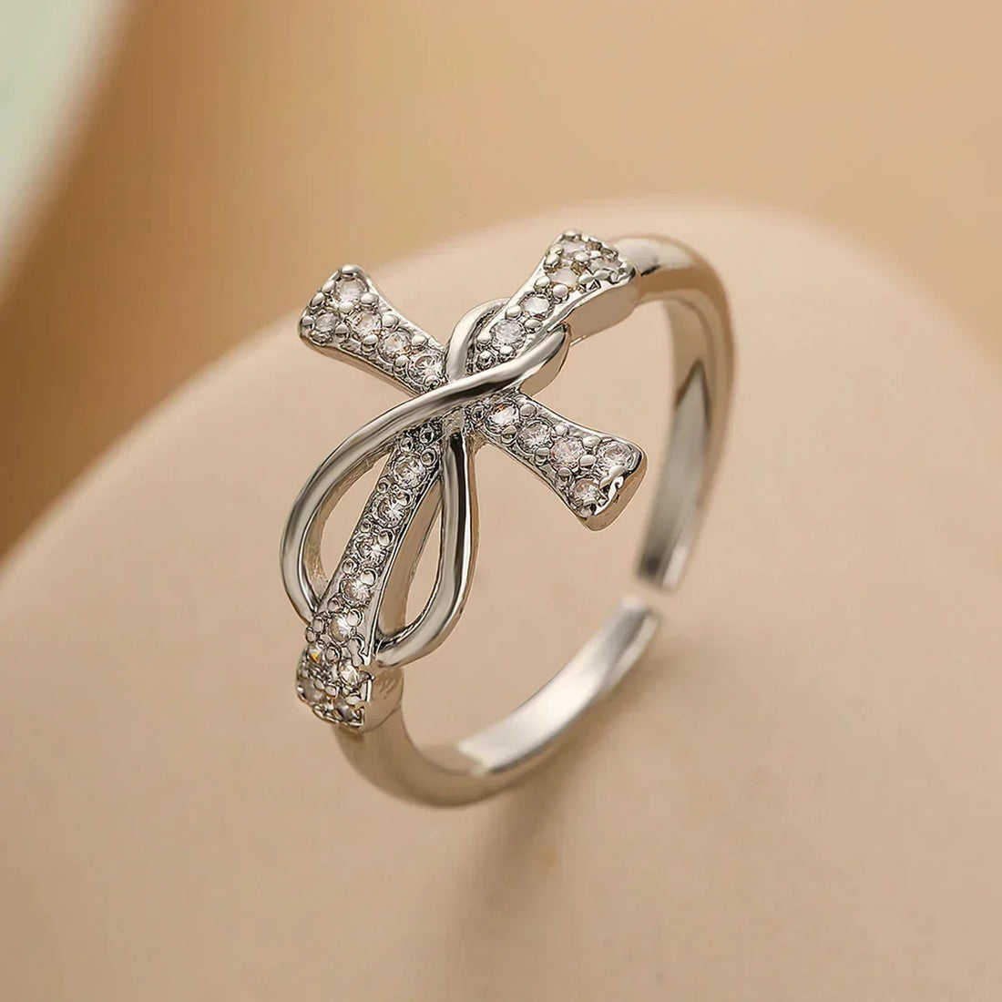 Eliane – Anillo de cruz cristiana de circonitas para mujeres