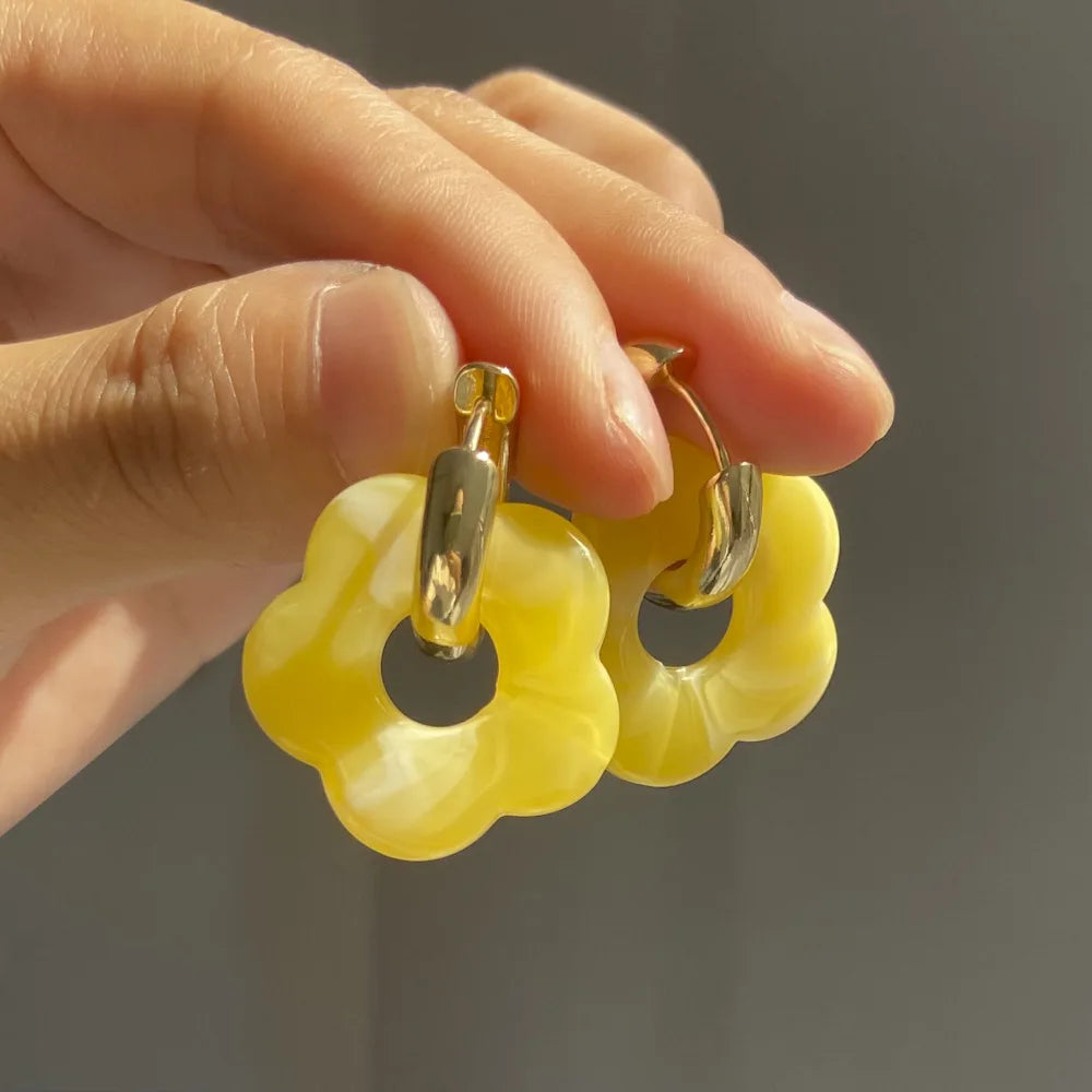 Florella – Aros Elegantes con Flores de Resina
