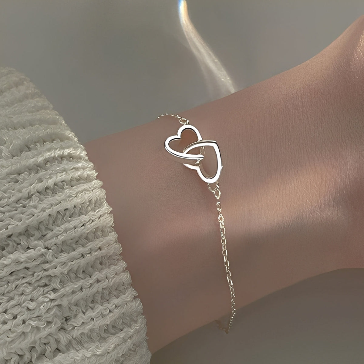 Amara – Pulsera amuleto de doble corazón