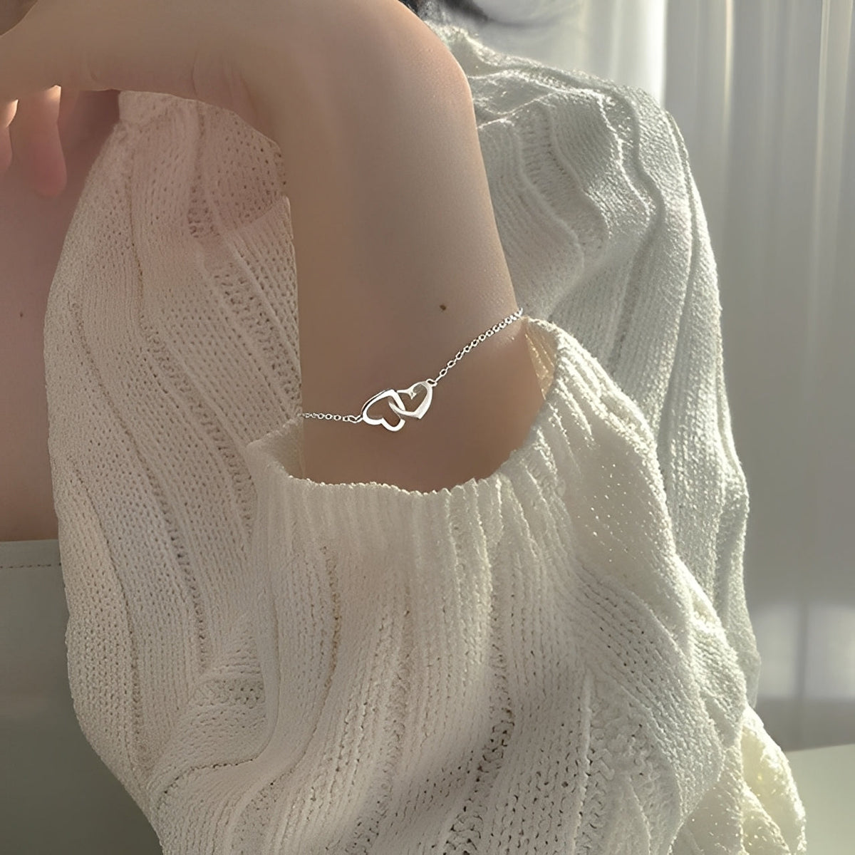 Amara – Pulsera amuleto de doble corazón