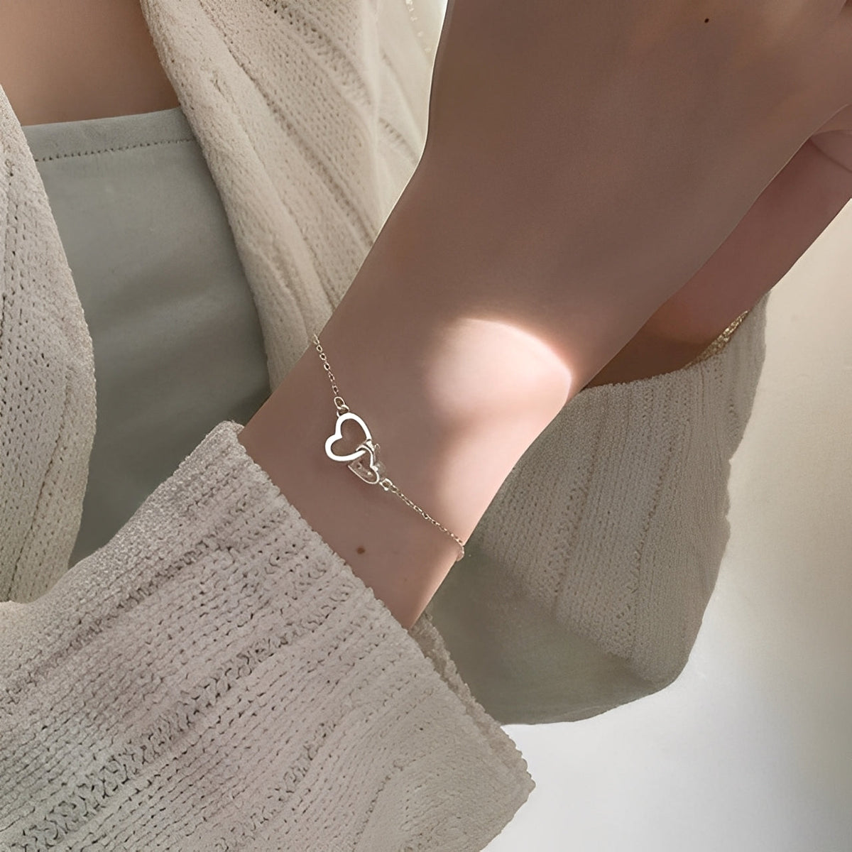 Amara – Pulsera amuleto de doble corazón