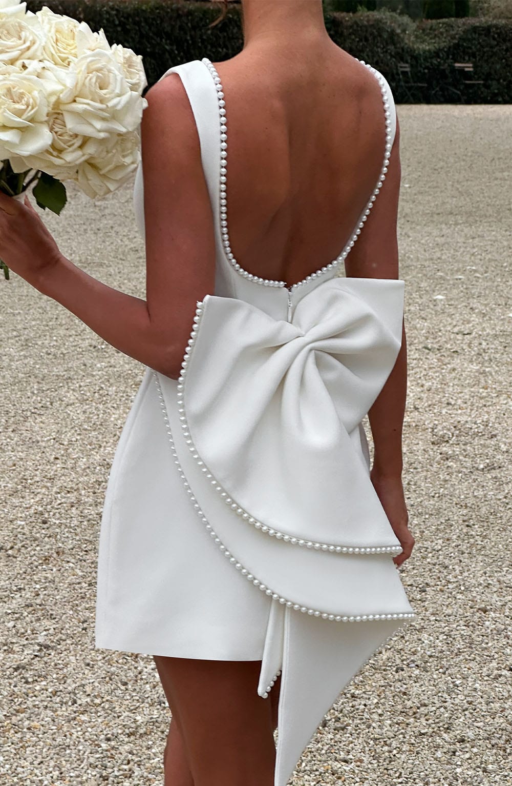 Mini vestido – Elegancia con acentos refinados