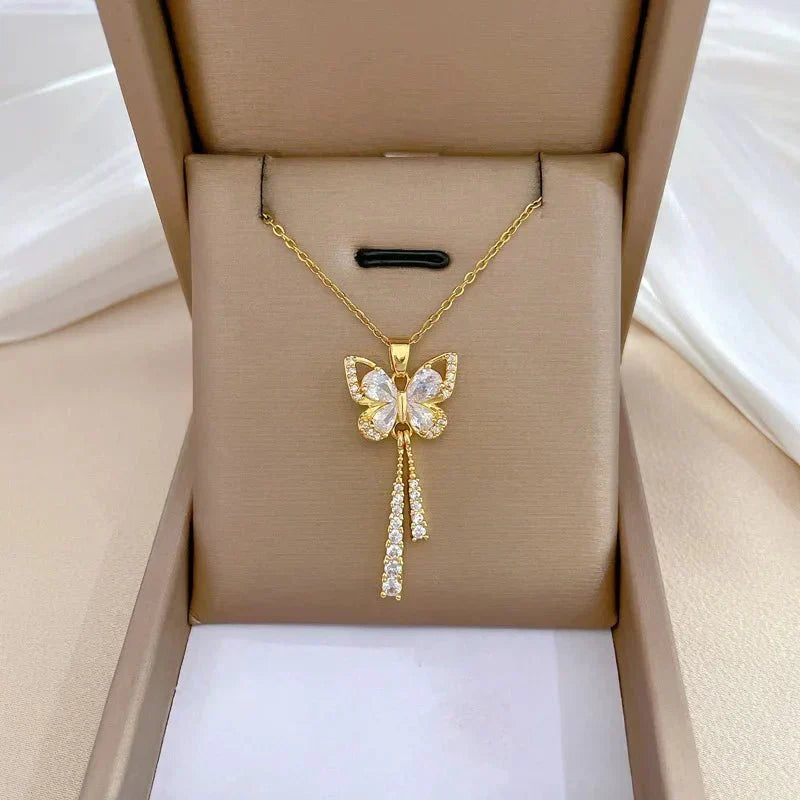 Avie – Collar Brillante de Mariposa de Diamantes