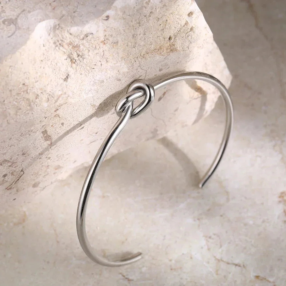 Clea – Pulsera clásica con nudo