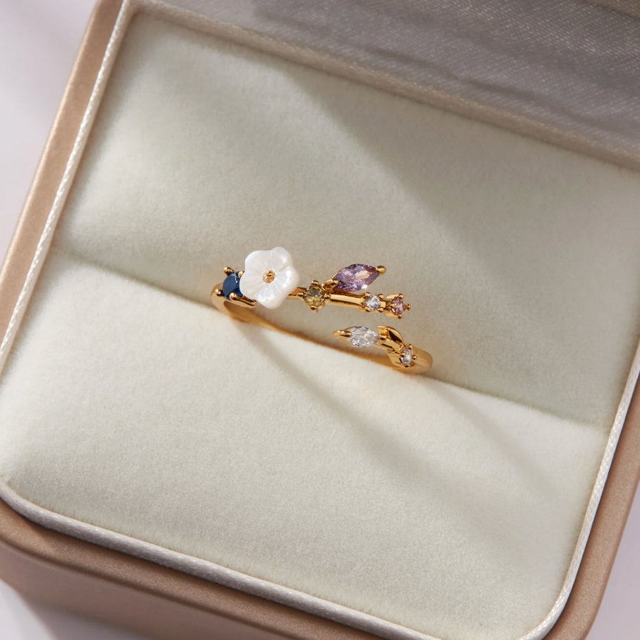 Leah - Anillo de Oro con Flores de Cristal Blanco