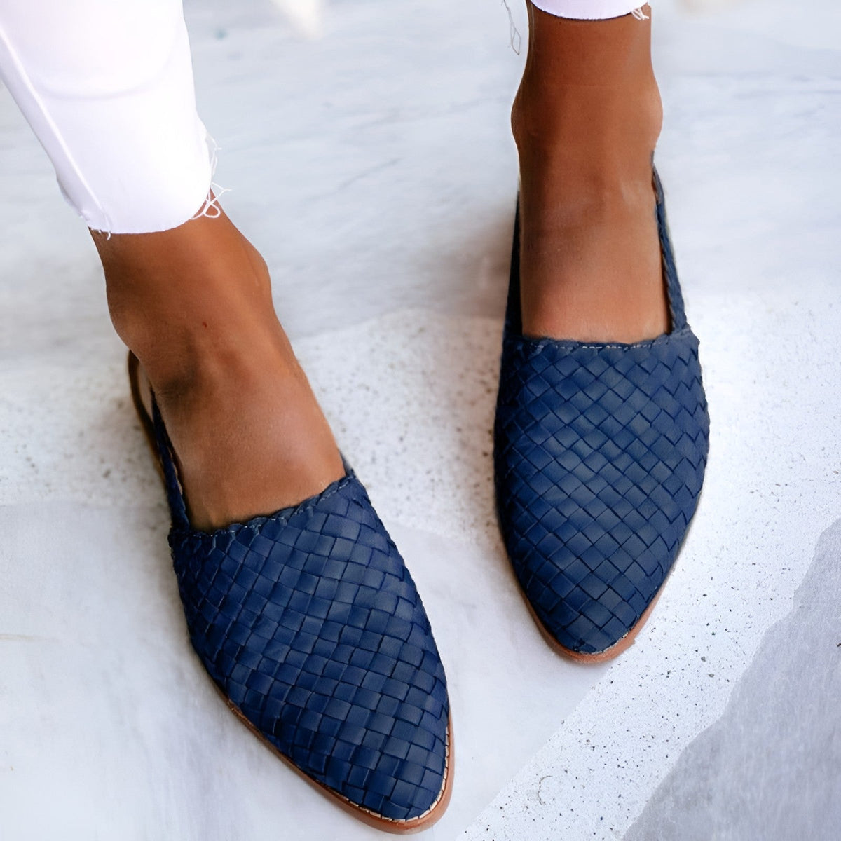 Whisper - Sandalias elegantes de piel trenzada para mujer