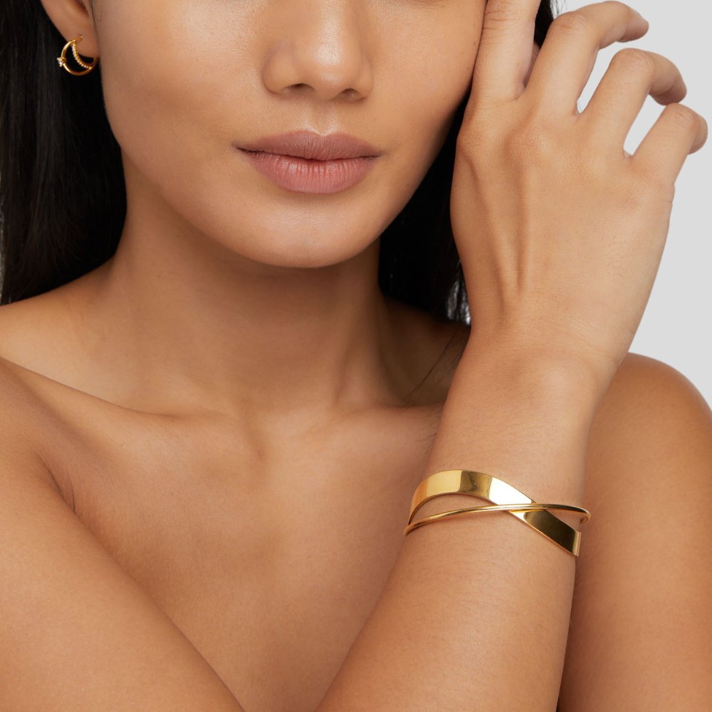 Arielle – Brazalete refinado dorado