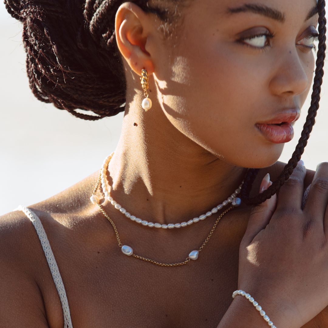 Kara – Collar con pequeñas perlas de agua dulce