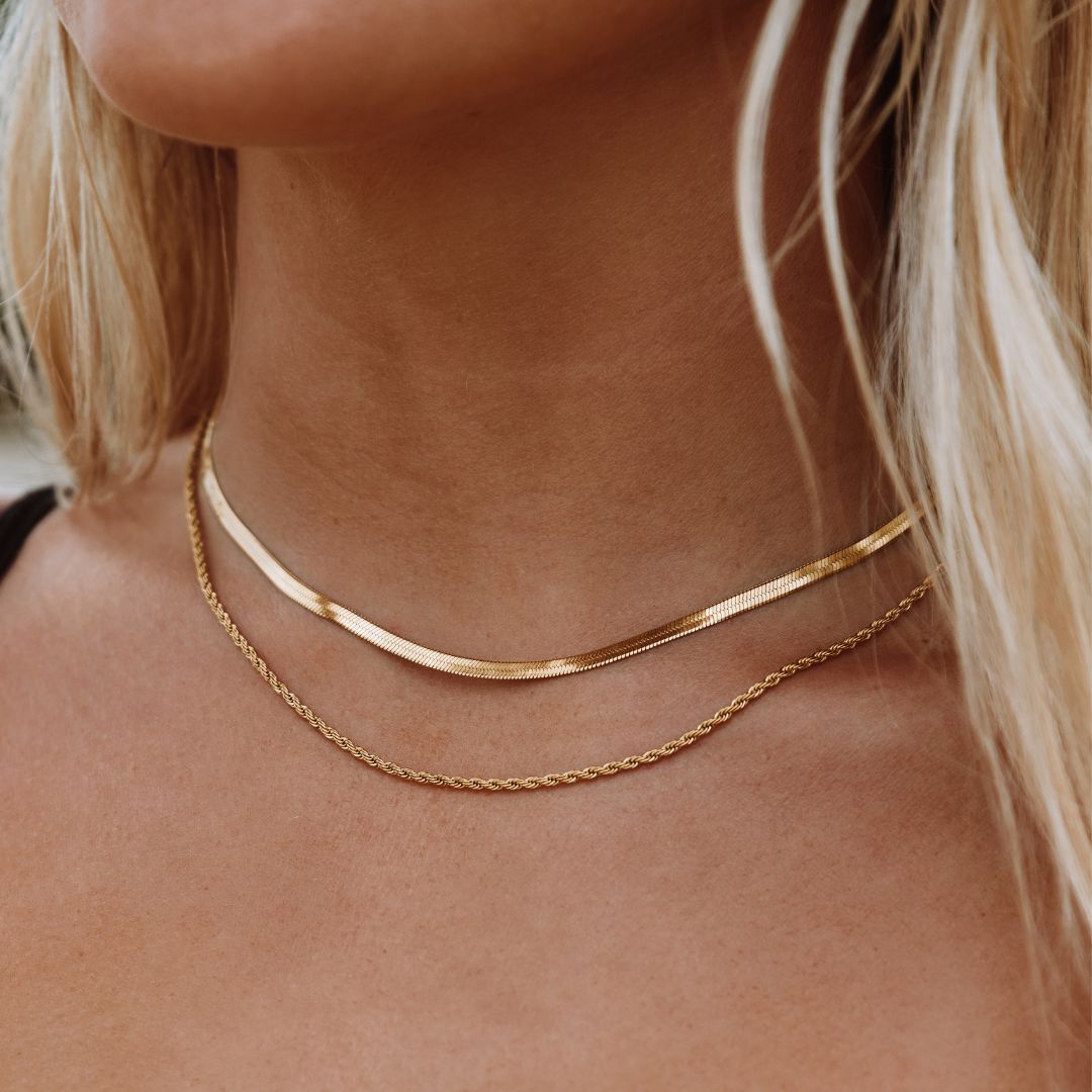 Ios – Collar de dos capas con recubrimiento dorado