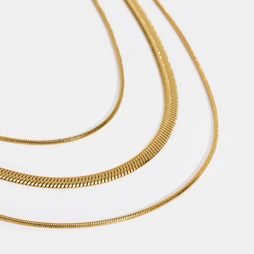 Alix – Collar dorado de varias hileras