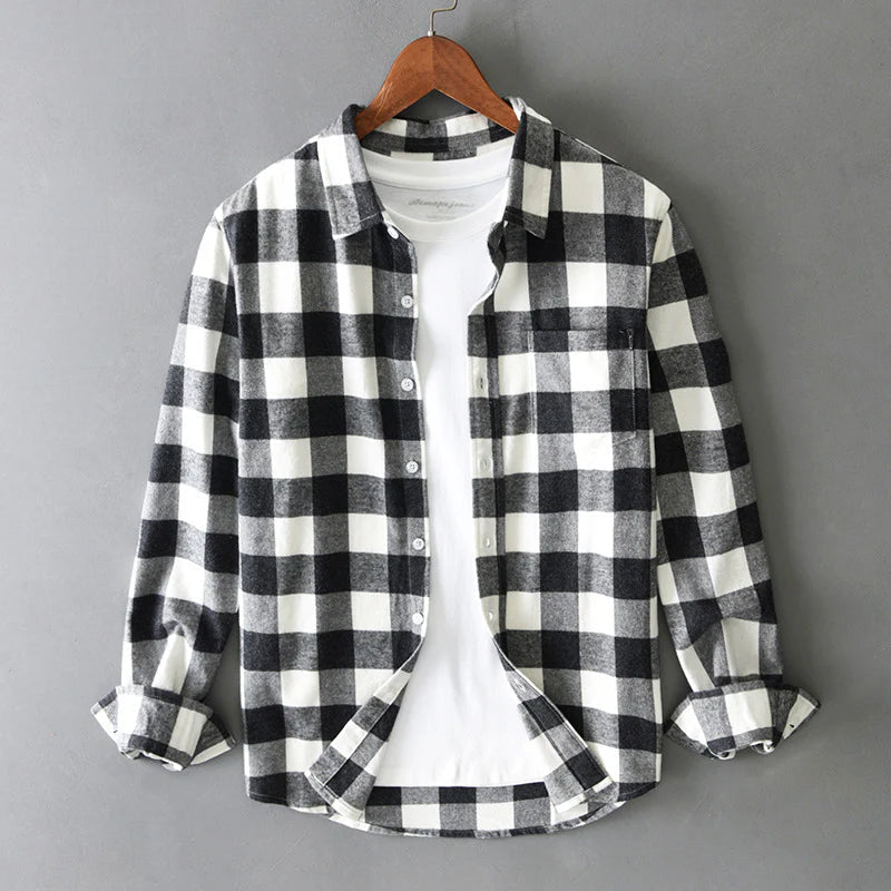 Camisa de hombre de cuadros con botones frontales y bolsillo en el pecho - corte regular