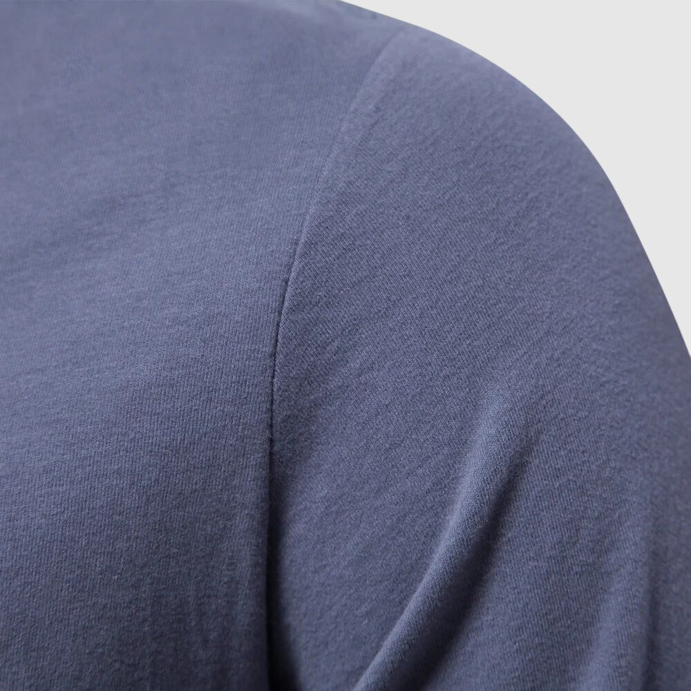 Camiseta de manga larga para hombre con cuello O y parche con logo - ajuste regular