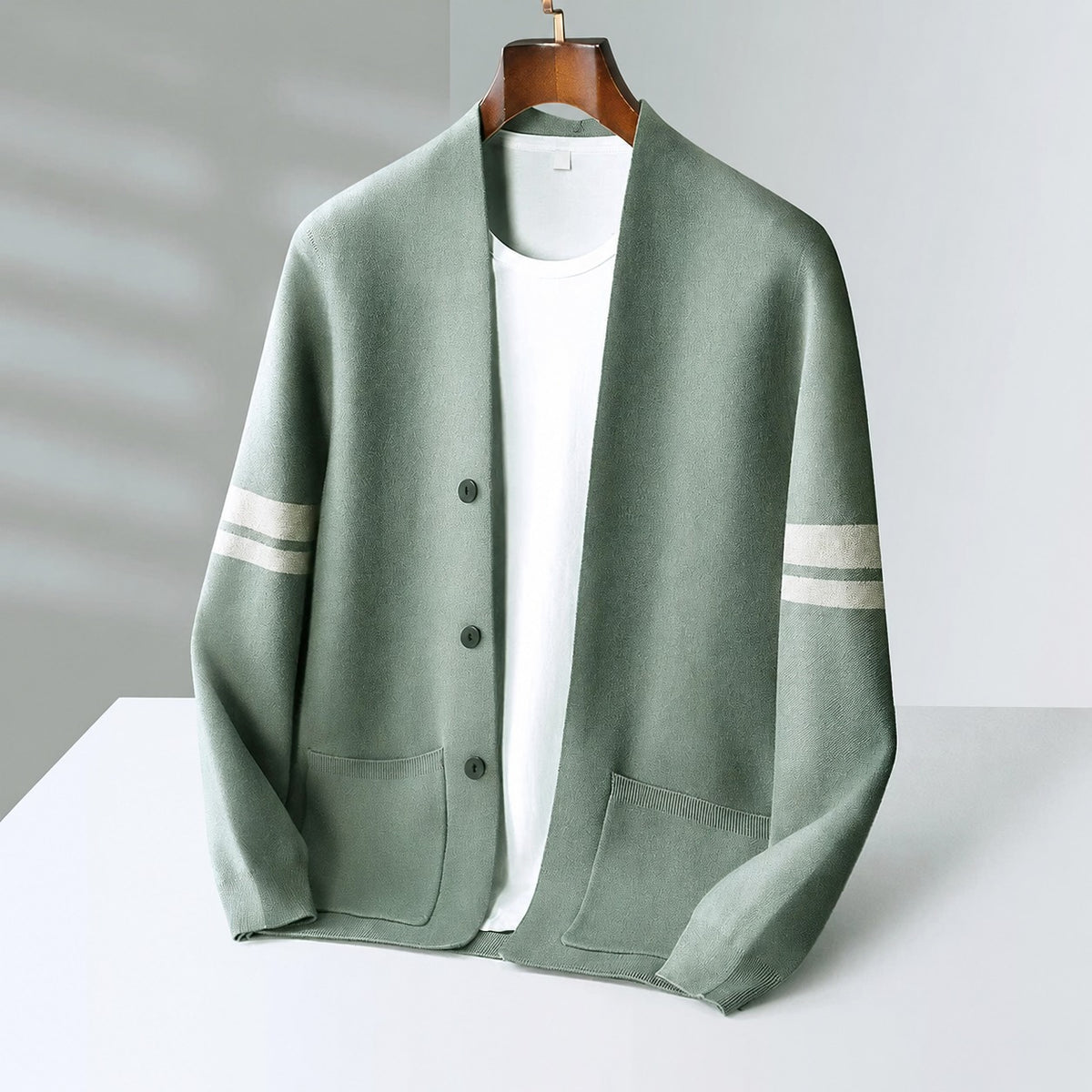 Cardigan para hombre con botones, rayas en contraste, corte relajado