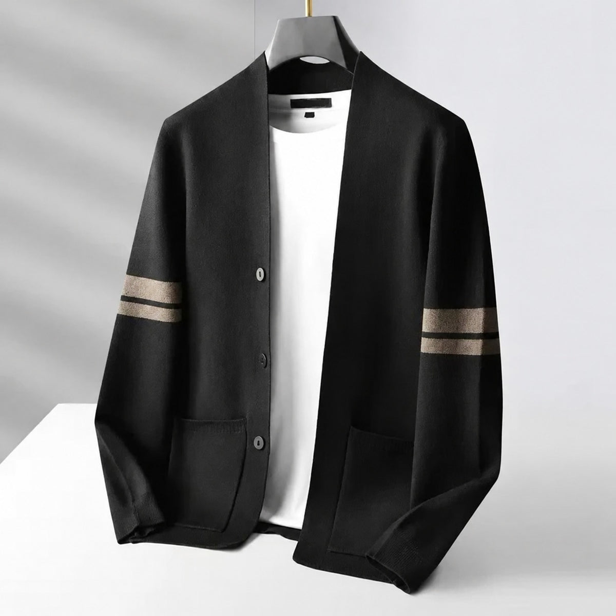 Cardigan para hombre con botones, rayas en contraste, corte relajado