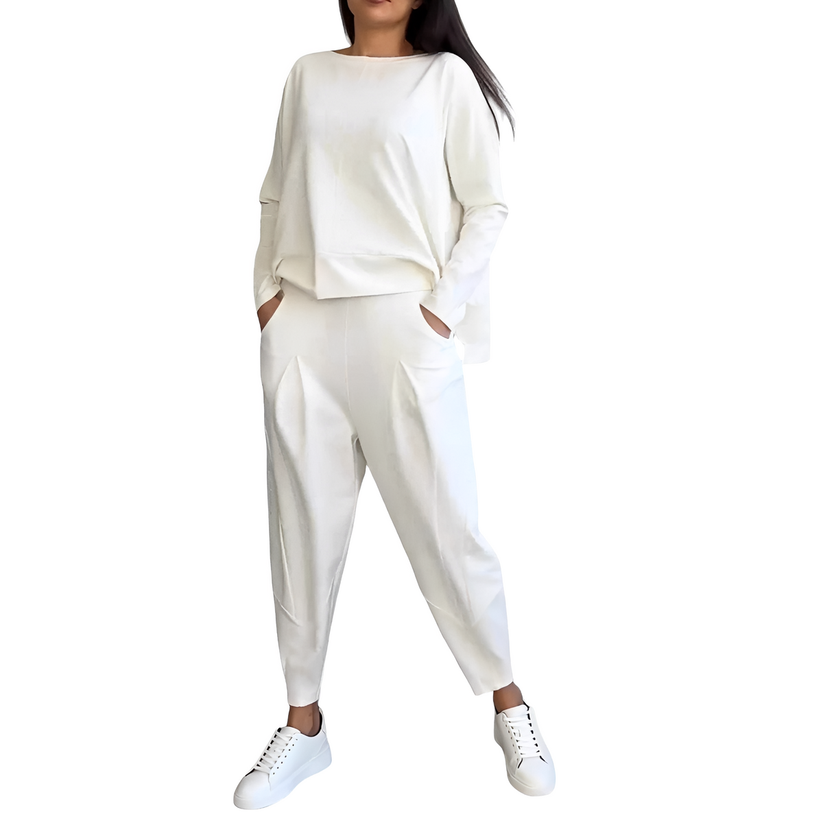 Conjunto de mujer con top de manga larga y pantalón ajustado