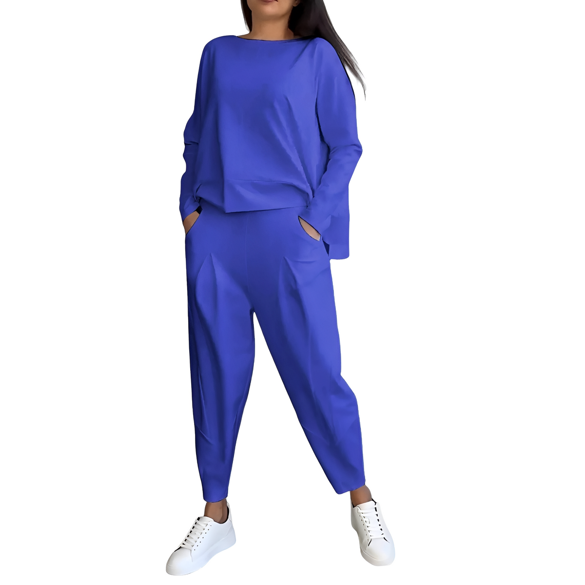 Conjunto de mujer con top de manga larga y pantalón ajustado