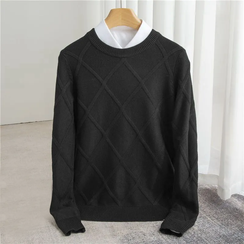 Suéter de hombre con cuello redondo y patrón argyle - corte regular