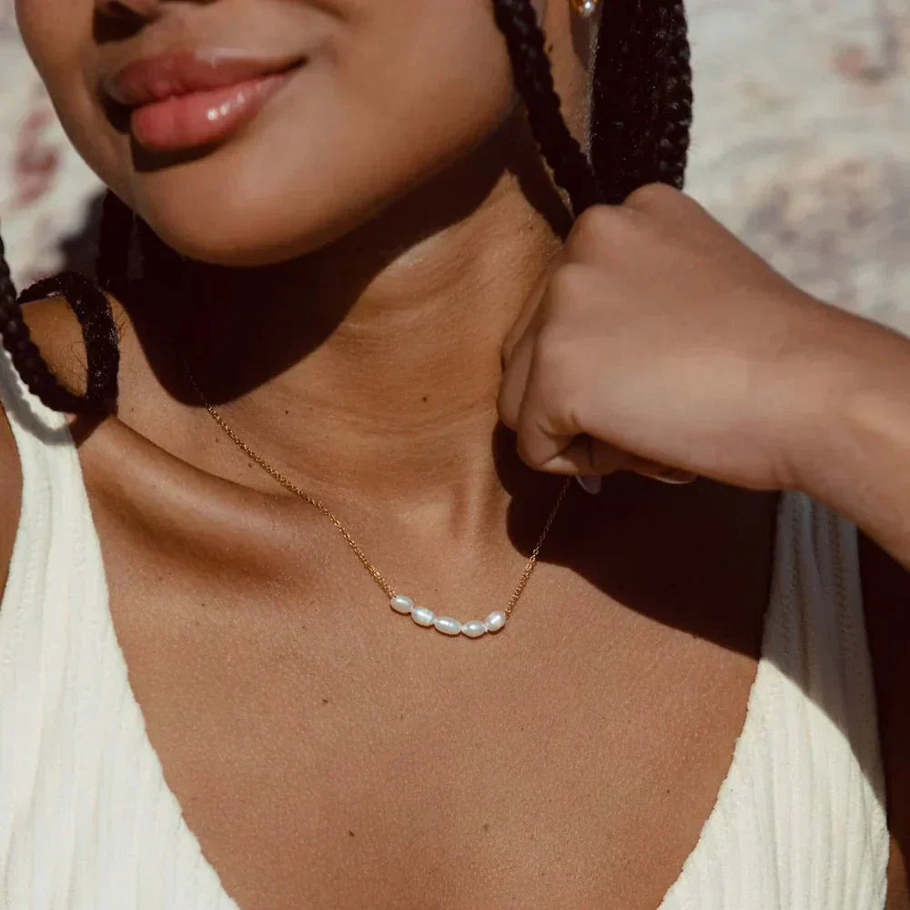 Elle – Collar de perlas elegante