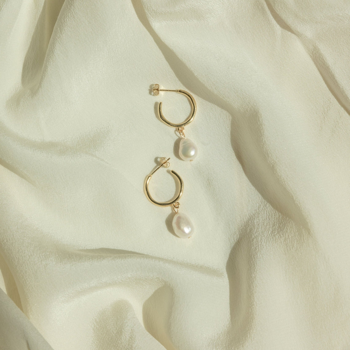Aros de perlas colgantes - Pendientes de perlas