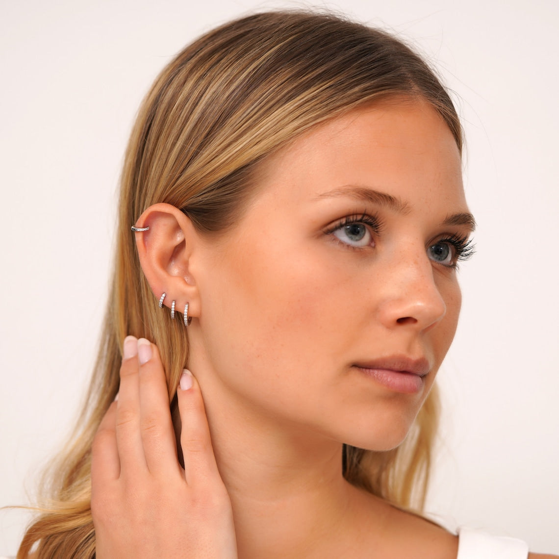 Conjunto de anillos CZ minimalistas - Pendientes Huggie Hoop